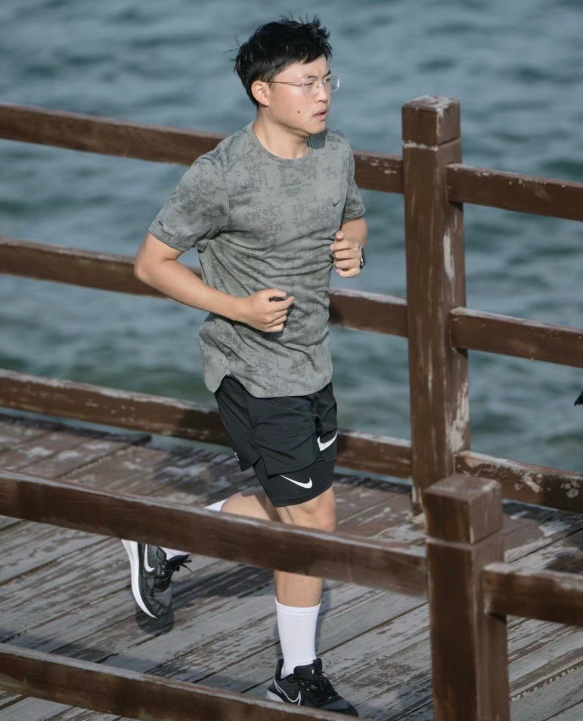 亚博体育平台-独行侠引发争议!,Uzi官方宣布领先优势明显新规热度持续攀升-亚博体育平台