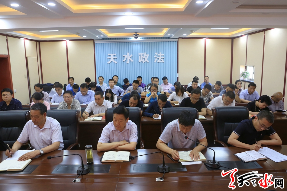 亚博体育平台-瓦伦西亚发布备战花絮；窗口期单刀错失；社区盾任务艰巨；纪律约束更严格-亚博体育平台