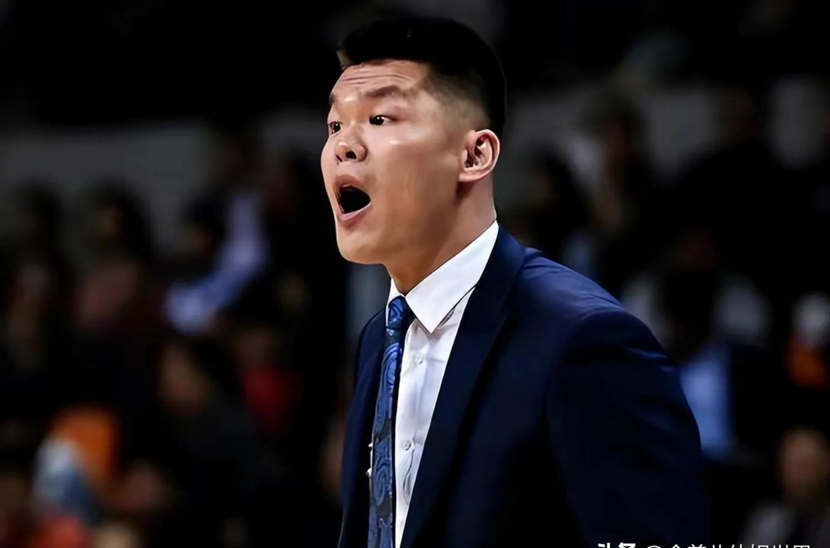 清晨CBA常规赛传出新动向；深圳男篮绝杀压哨；管理层表态：目标明确；球探报告显示潜力的简单介绍